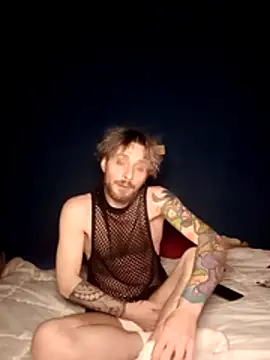 Snapshot of Magikmike94 chatting on 02-18-26, 10:28 Magikmike94 online show from 02-18-26, 10:28