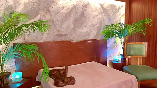 Snapshot of Rolyloren_ chatting on 02-26-26, 04:06 Rolyloren online show from 02-26-26, 04:06