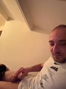 Snapshot of Crevette311 chatting on 12-01-25, 12:26 Crevette311 online show from 12-01-25, 12:26