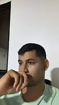 Snapshot of walterktm chatting on 02-24-26, 03:48 walterktm online show from 02-24-26, 03:48