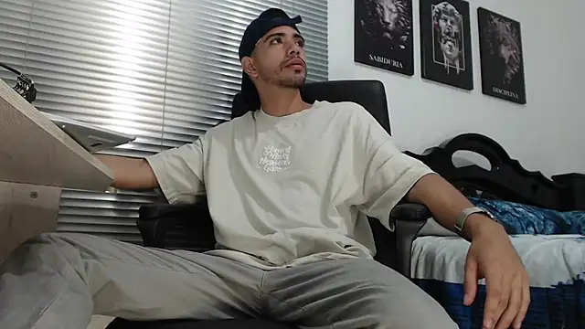 Snapshot of Kratoswolf chatting on 02-23-26, 04:59 Kratoswolf online show from 02-23-26, 04:59