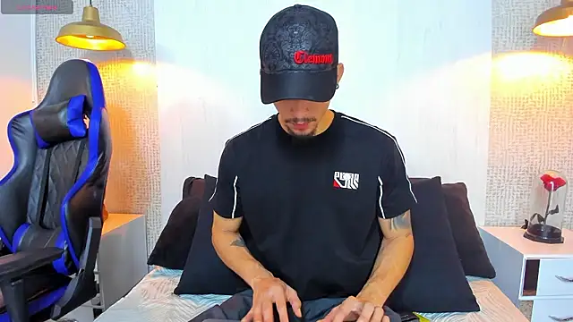 SharonTygaX online show from 03-12-26, 02:23