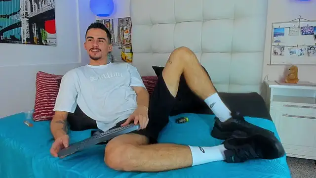 SharonTygaX online show from 04-14-26, 04:29