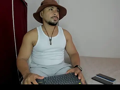 Snapshot of Cronos_Shong chatting on 07-08-26, 10:47 Cronos Shong online show from 07-08-26, 10:47