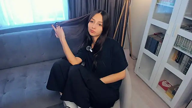 littleevilon online show from 02-18-26, 10:44