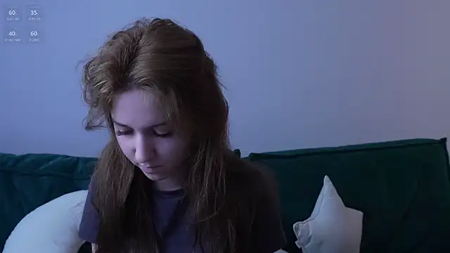 Snapshot of monnymoonn chatting on 08-01-26, 07:29 monnymoonn online show from 08-01-26, 07:29