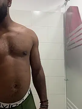 Snapshot of el_guille1 chatting on 02-27-26, 02:55 el guille1 online show from 02-27-26, 02:55