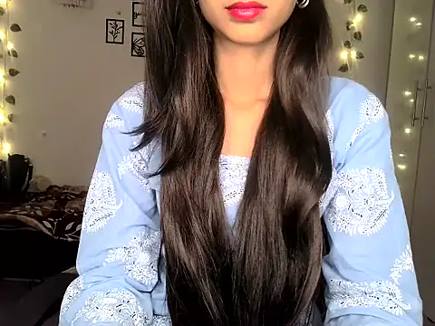 SIKSHA SINGH online show from 04-05-26, 05:54