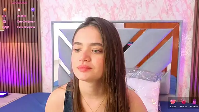 Snapshot of LittleeSara18 chatting on 04-25-26, 11:13 LittleeSara18 online show from 04-25-26, 11:13