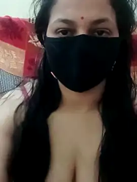 Snapshot of Desi_Heat_Couple chatting on 02-26-26, 06:34 Desi Heat Couple online show from 02-26-26, 06:34