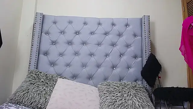 skarlett  36 online show from 04-14-26, 02:23