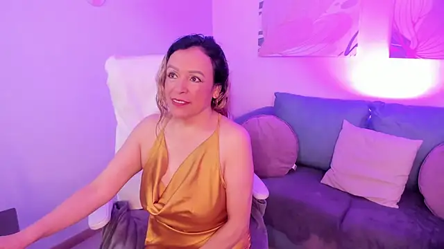 Snapshot of Ivonne_4 chatting on 03-29-26, 01:11 Ivonne 4 online show from 03-29-26, 01:11