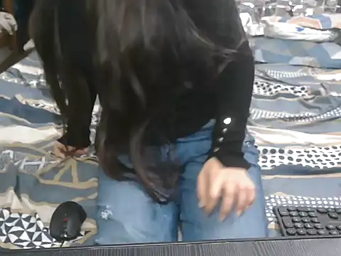 Snapshot of Desi_Village_Girl chatting on 02-22-26, 04:49 Desi Village Girl online show from 02-22-26, 04:49