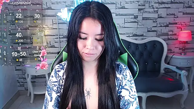 Snapshot of Kylia_a chatting on 06-19-26, 12:53 Kylia a online show from 06-19-26, 12:53