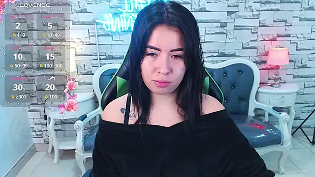 Snapshot of Kylia_a chatting on 06-23-26, 01:09 Kylia a online show from 06-23-26, 01:09