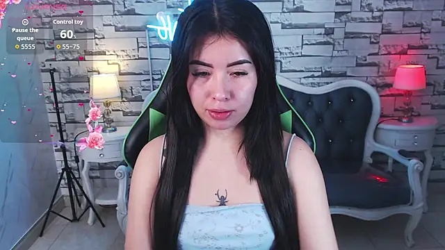 Snapshot of Kylia_a chatting on 06-24-26, 02:16 Kylia a online show from 06-24-26, 02:16
