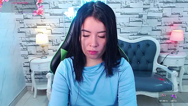 Snapshot of Kylia_a chatting on 06-30-26, 12:50 Kylia a online show from 06-30-26, 12:50