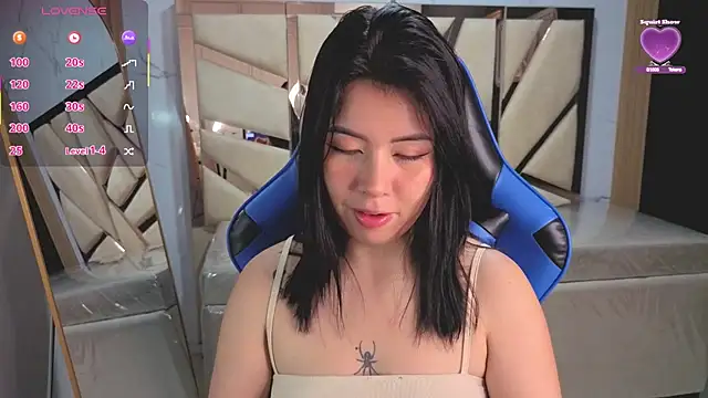 Snapshot of Kylia_a chatting on 07-14-26, 01:39 Kylia a online show from 07-14-26, 01:39