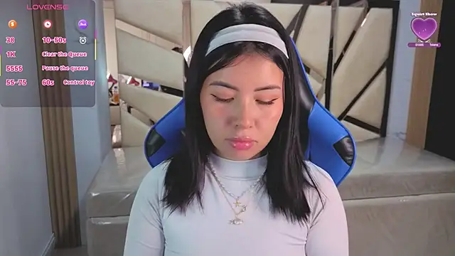Snapshot of Kylia_a chatting on 07-18-26, 02:10 Kylia a online show from 07-18-26, 02:10