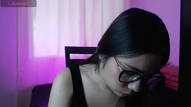 Snapshot of _Moon_rose chatting on 02-26-26, 01:43 Moon rose online show from 02-26-26, 01:43