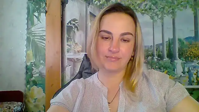 Snapshot of Rinayaii chatting on 03-20-26, 10:31 Rinayaii online show from 03-20-26, 10:31