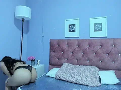 Snapshot of lilirousee chatting on 02-25-26, 07:01 lilirousee online show from 02-25-26, 07:01