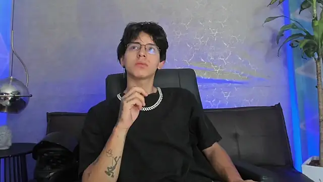 Snapshot of Angel_scott2 chatting on 02-22-26, 11:20 Angel scott2 online show from 02-22-26, 11:20