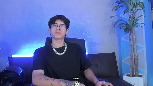 Snapshot of Angel_scott2 chatting on 02-24-26, 11:41 Angel scott2 online show from 02-24-26, 11:41