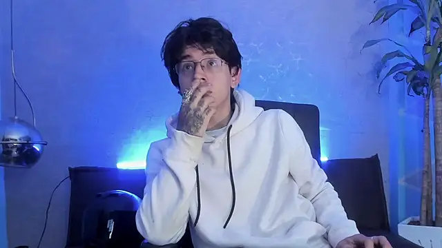 Snapshot of Angel_scott2 chatting on 02-27-26, 11:21 Angel scott2 online show from 02-27-26, 11:21