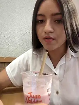 Snapshot of DulceCaroX chatting on 03-18-26, 08:56 DulceCaroX online show from 03-18-26, 08:56