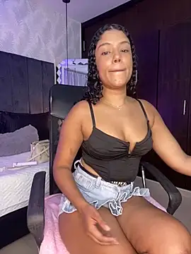 Miaafoxx   online show from 04-10-26, 07:18