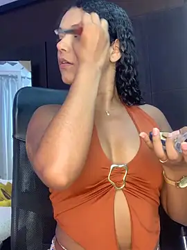 Miaafoxx   online show from 04-21-26, 07:28