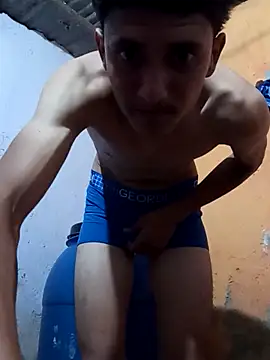 Snapshot of sexoduro_1 chatting on 02-26-26, 02:10 sexoduro 1 online show from 02-26-26, 02:10