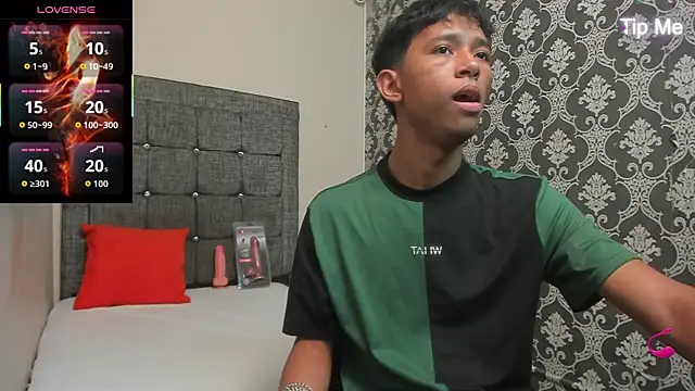 Little Twink19x online show from 04-18-26, 07:58