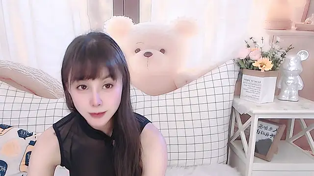 Snapshot of Luckmia333 chatting on 02-27-26, 05:07 Luckmia333 online show from 02-27-26, 05:07