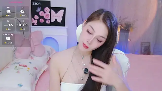 Luckmia333 online show from 05-18-26, 02:34