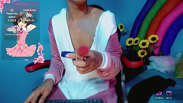 Snapshot of Alondra_Wile chatting on 07-10-26, 07:27 Alondra Wile online show from 07-10-26, 07:27