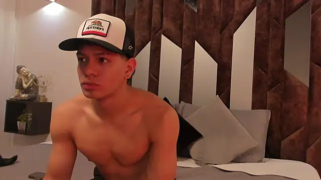 Snapshot of TonyPetrovjs chatting on 02-20-26, 03:47 TonyPetrovjs online show from 02-20-26, 03:47