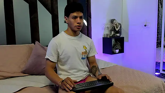 Snapshot of TonyPetrovjs chatting on 03-01-26, 05:53 TonyPetrovjs online show from 03-01-26, 05:53