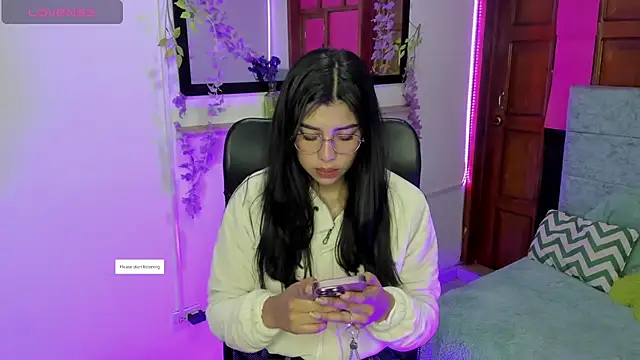 Aysha winxs online show from 04-18-26, 03:43