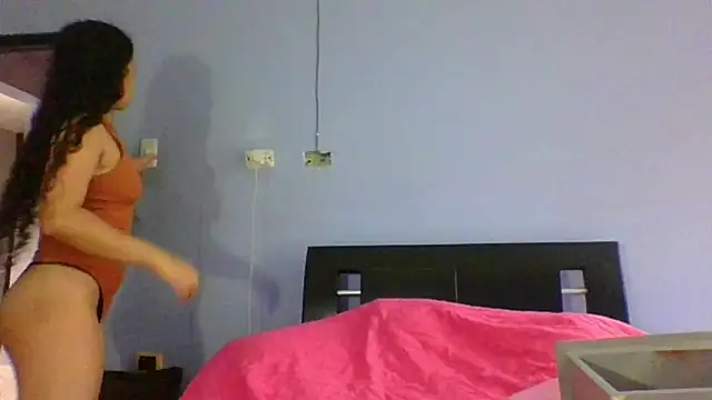 scarlettscottx  online show from 05-17-26, 06:48