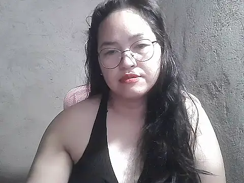 Snapshot of wildchinita00 chatting on 06-25-26, 08:35 wildchinita00 online show from 06-25-26, 08:35
