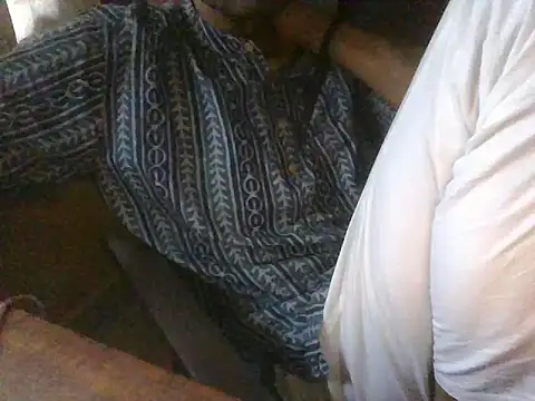 Snapshot of sub_slave_indi chatting on 11-10-25, 02:43 sub slave indi online show from 11-10-25, 02:43