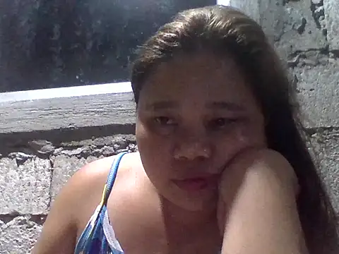 Snapshot of sweetlyn31 chatting on 07-13-26, 01:58 sweetlyn31 online show from 07-13-26, 01:58