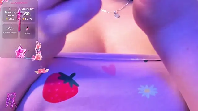 Snapshot of lucy_blush chatting on 06-24-26, 11:42 lucy blush online show from 06-24-26, 11:42