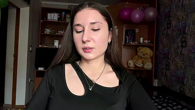 Snapshot of poly_princess chatting on 03-03-26, 06:08 poly princess online show from 03-03-26, 06:08