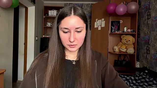 Snapshot of poly_princess chatting on 03-06-26, 09:06 poly princess online show from 03-06-26, 09:06