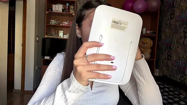 Snapshot of poly_princess chatting on 03-09-26, 09:13 poly princess online show from 03-09-26, 09:13