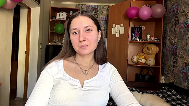 Snapshot of poly_princess chatting on 03-16-26, 09:57 poly princess online show from 03-16-26, 09:57