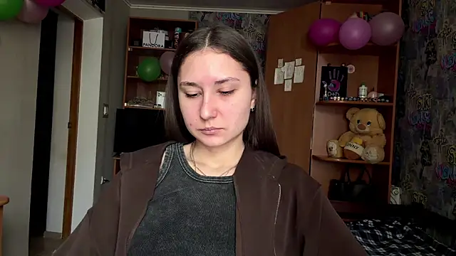 Snapshot of poly_princess chatting on 03-18-26, 09:12 poly princess online show from 03-18-26, 09:12